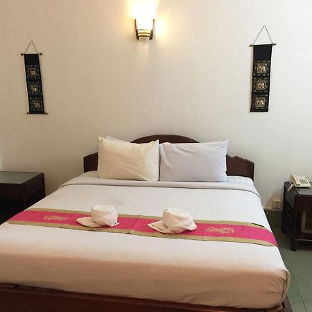 Central Night Hotel Siem Reap Luaran gambar