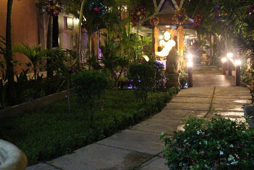 Central Night Hotel Siem Reap Luaran gambar