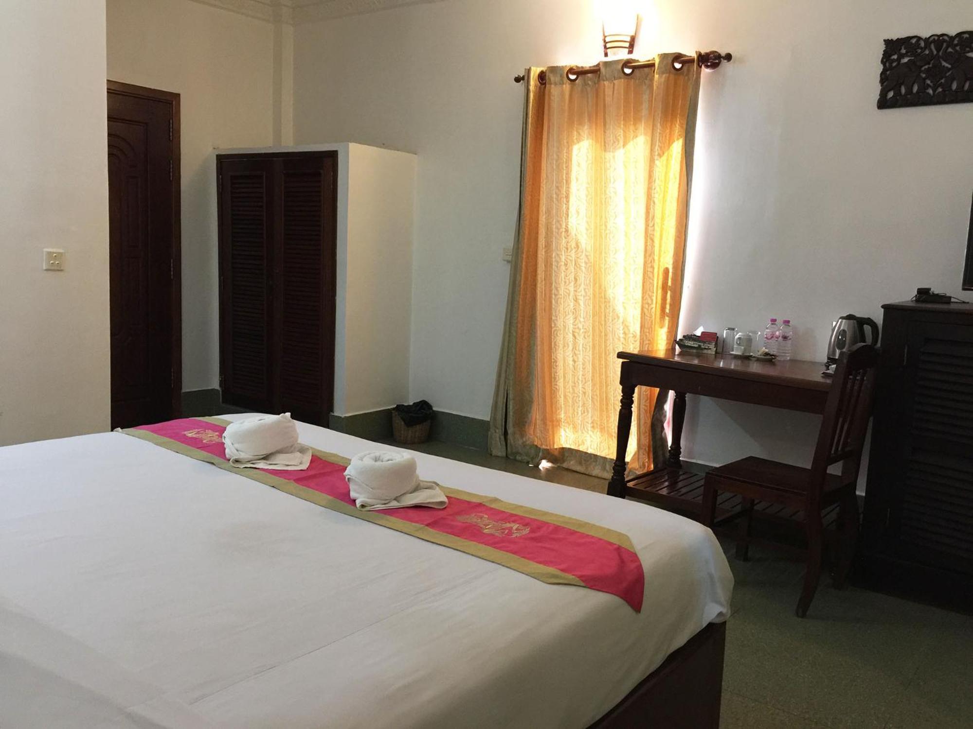 Central Night Hotel Siem Reap Bilik gambar