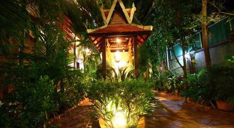 Central Night Hotel Siem Reap Luaran gambar