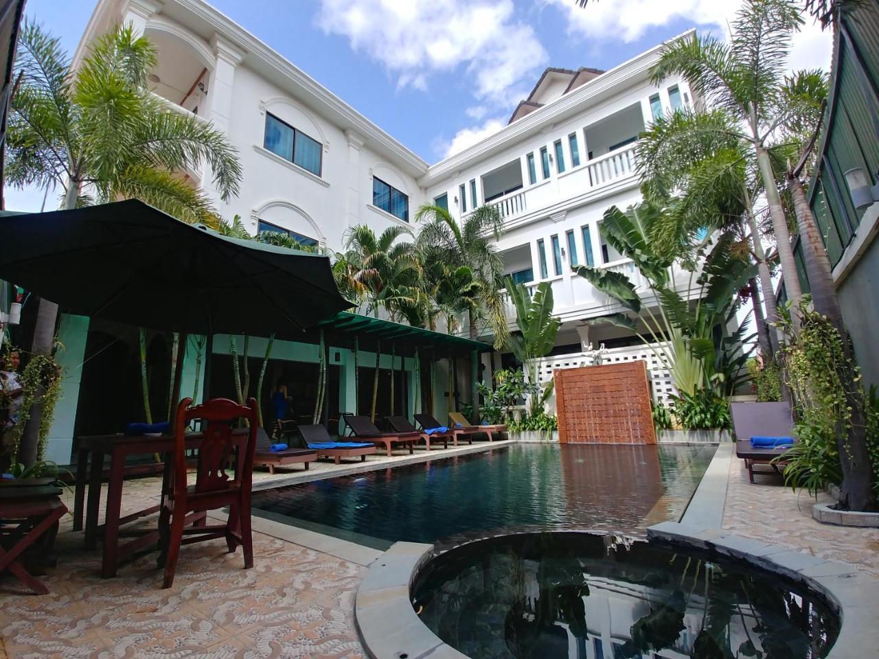 Central Night Hotel Siem Reap Luaran gambar