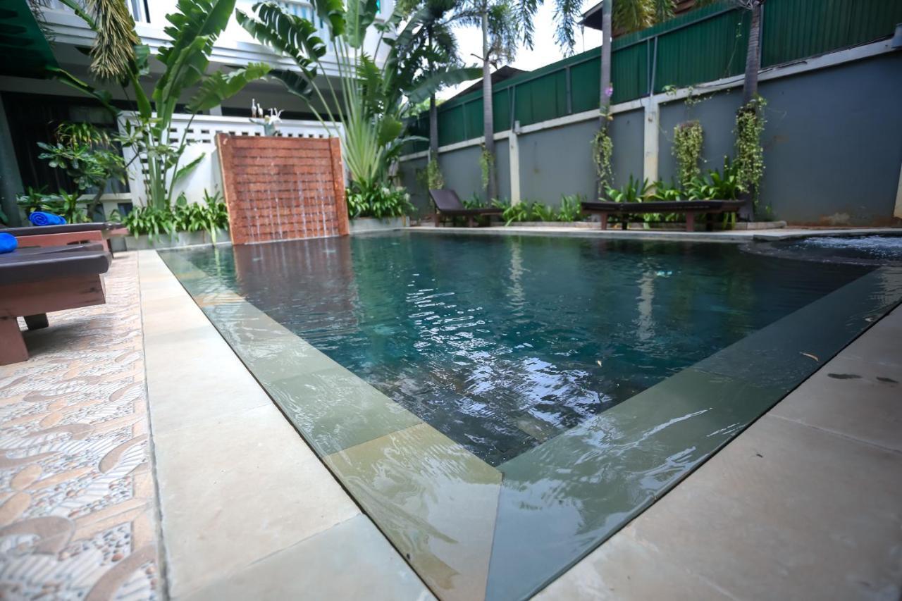 Central Night Hotel Siem Reap Luaran gambar